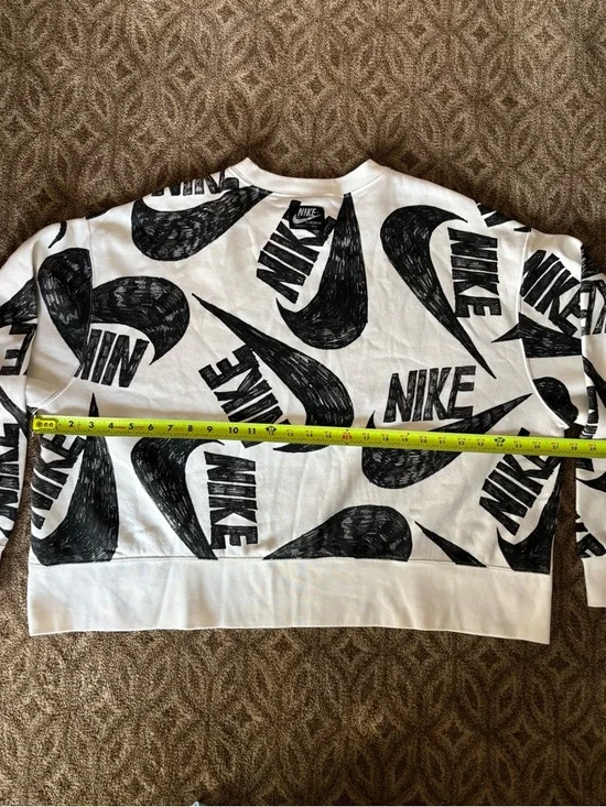 Unique brand new Nike White Sweatshirt with Black Graphic Logo - Picture 7 of 8